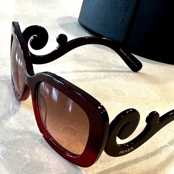 Authentic Prada sun glasses - Picture 4 of 6